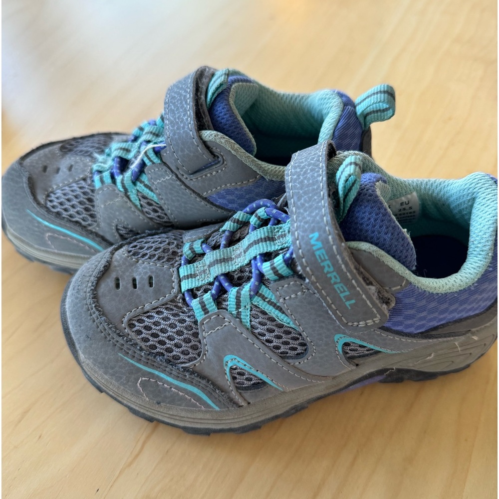 Girl’s Merrell hiking shoes